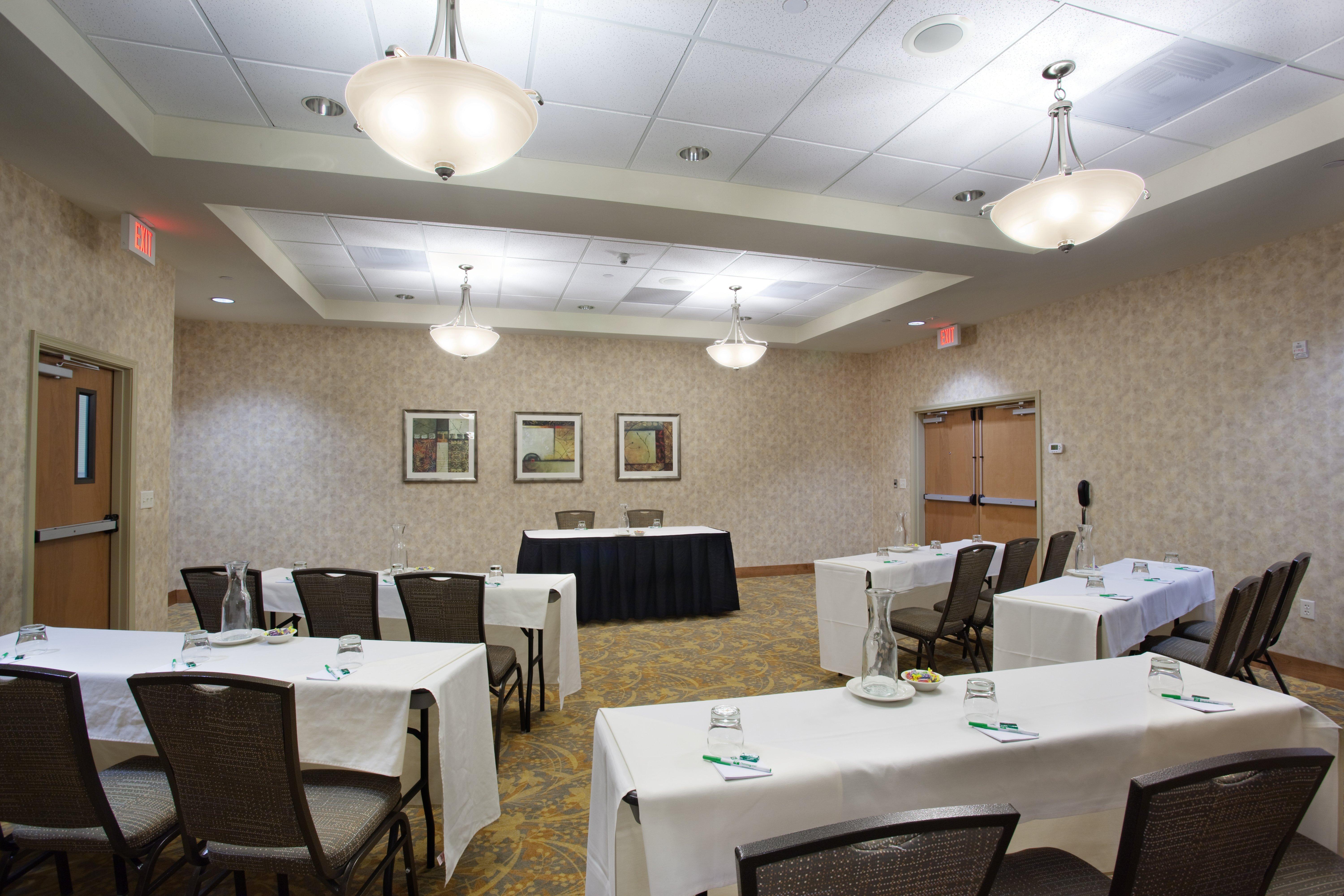 Holiday Inn Laramie By Ihg Ngoại thất bức ảnh