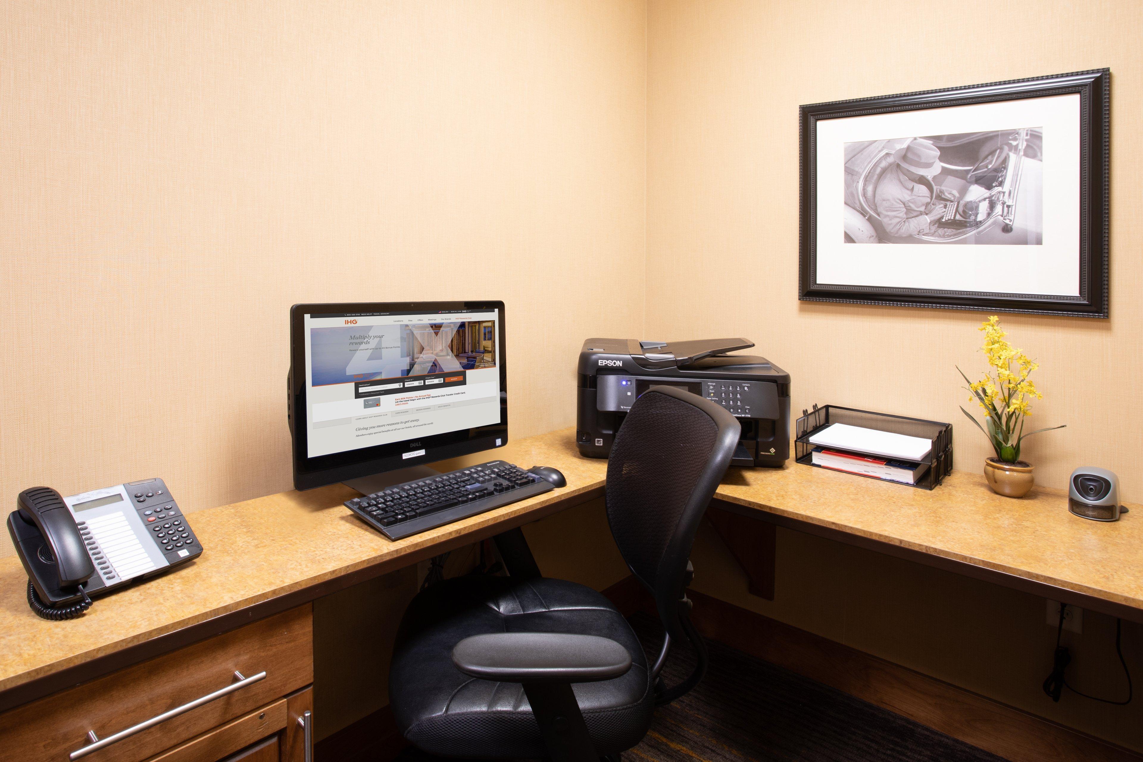 Holiday Inn Laramie By Ihg Ngoại thất bức ảnh